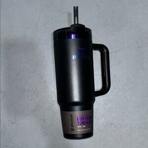 Stanley Quencher Tumbler in Black Chroma
